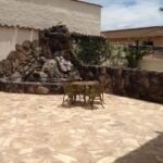 Acomodações casal Pousada Arco-Íris em São Thomé das Letras